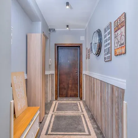Dondukov Boulevard Two Bedroom Designer Apartment
