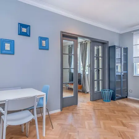 Dondukov Boulevard Two Bedroom Designer Apartment *